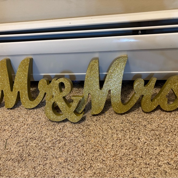 Gold Glitter Mr & Mrs Sign - Picture 1 of 1